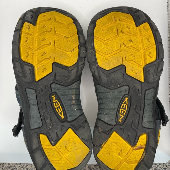 Keen Boys 3 Blue Yellow Washable Hiking Sandals Beach Outdoors Water Rocks Fun - Picture 8 of 8